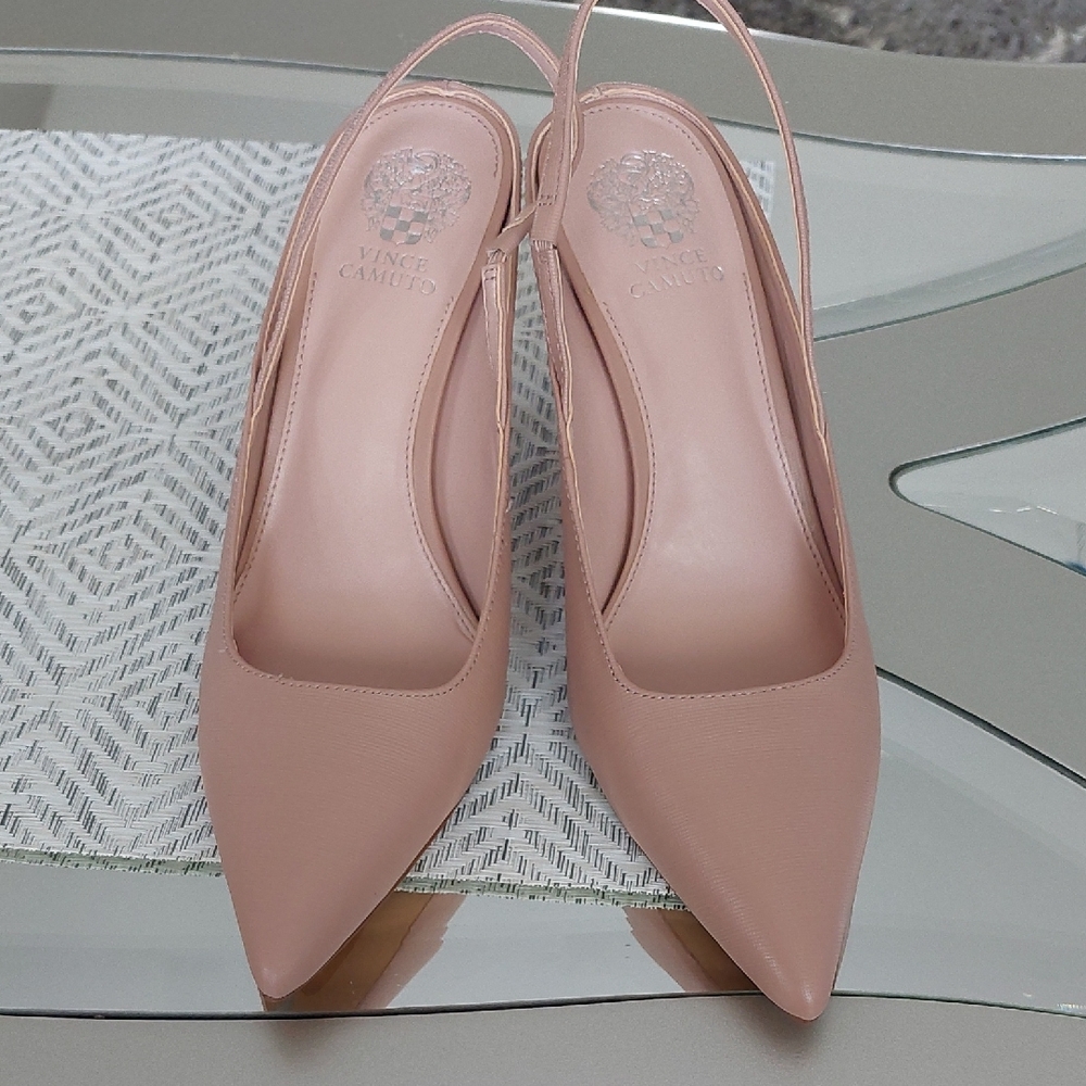 Vince Camuto Women's Blush Pointed Toe Heels